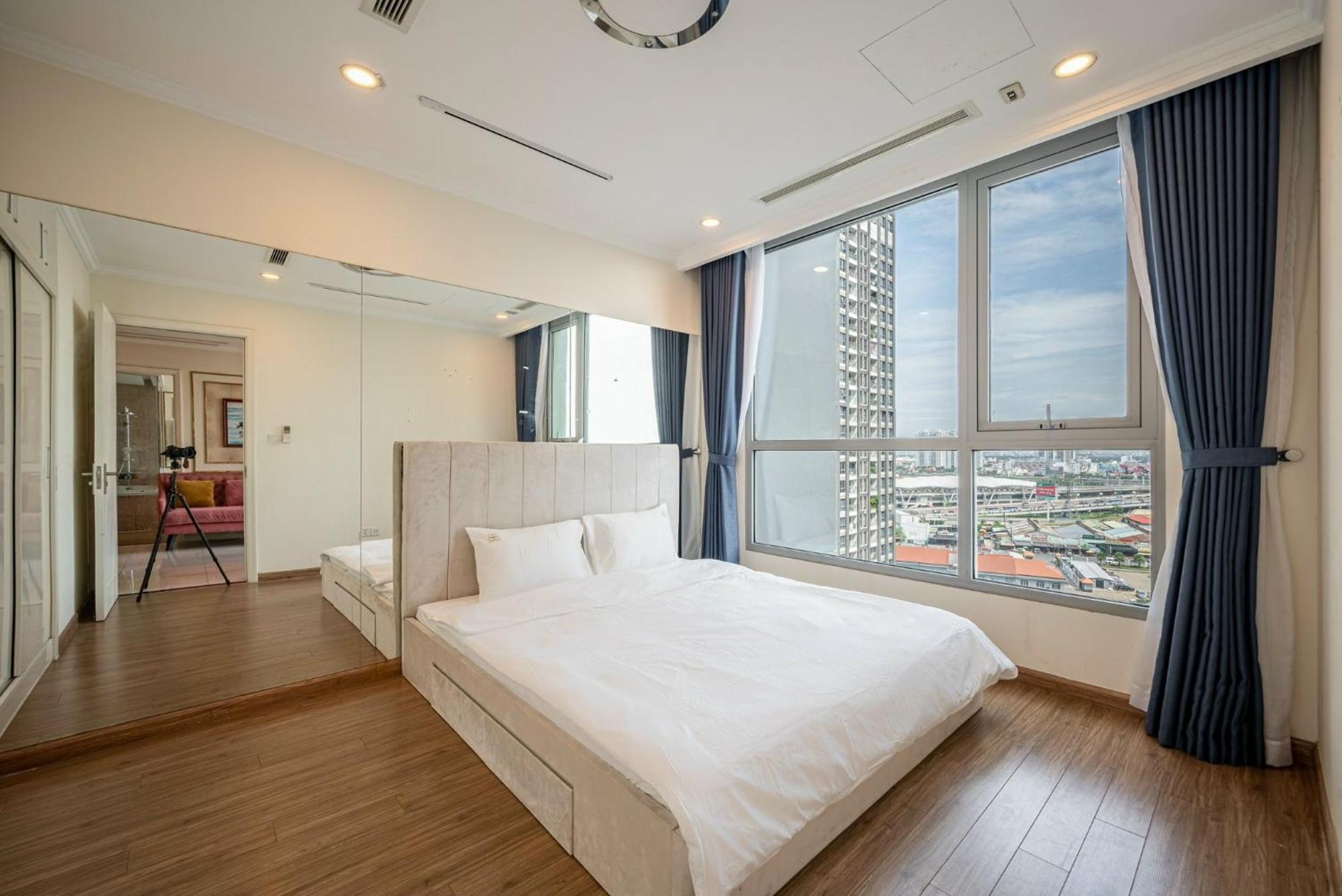 Căn hộ Vinhomes Central Park - Td Luxury TP. Hồ Chí Minh